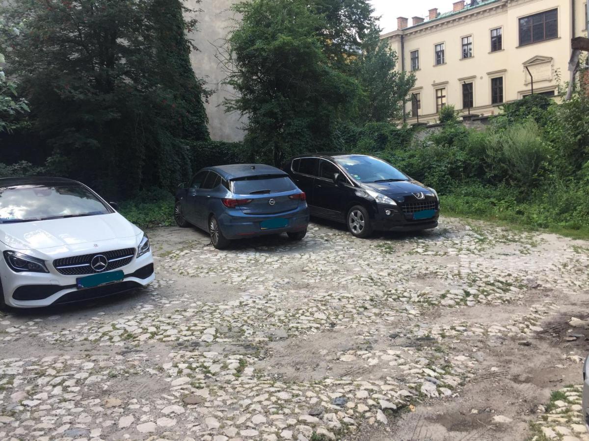 Palac Zieleniewskich Apartamenty Sw Marka 31 Krasków Eksteriør bilde